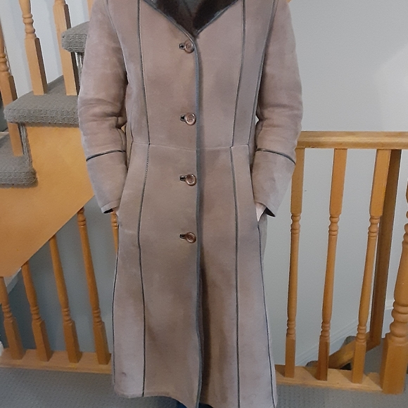 Vintage Brown Genuine Shearling  Sheepskin Coat Women's XS/S- Leather Attic - Picture 2 of 13